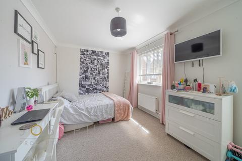 2 Cox Close, Kesgrave, Ipswich, IP5 2DW