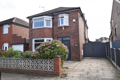 4 bedroom detached house for sale - Gilpin Road, Urmston, M41