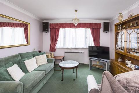 2 bedroom apartment for sale - Beehive Lane, Ilford