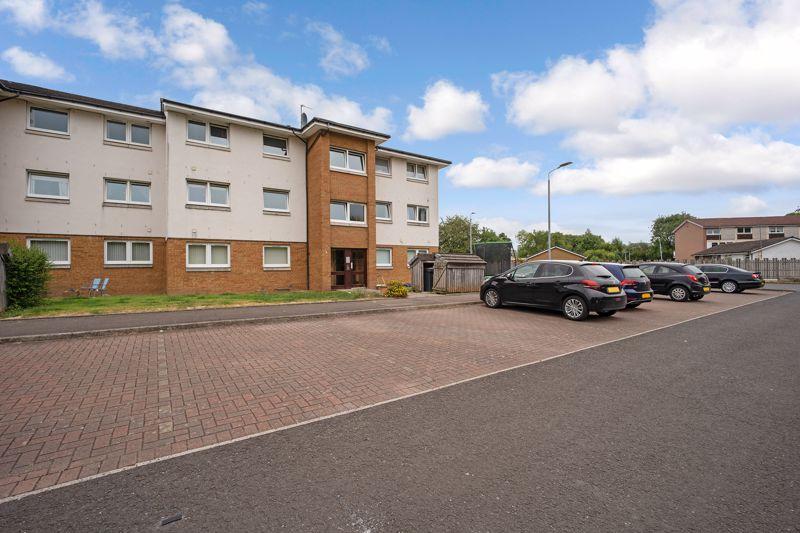 Silverbanks Gait, Cambuslang 2 bed apartment £110,000