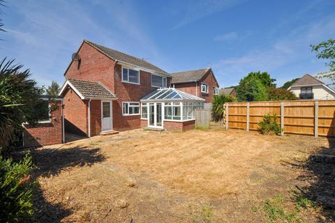 3 bedroom detached house to rent - Bay Close, Poole, BH16
