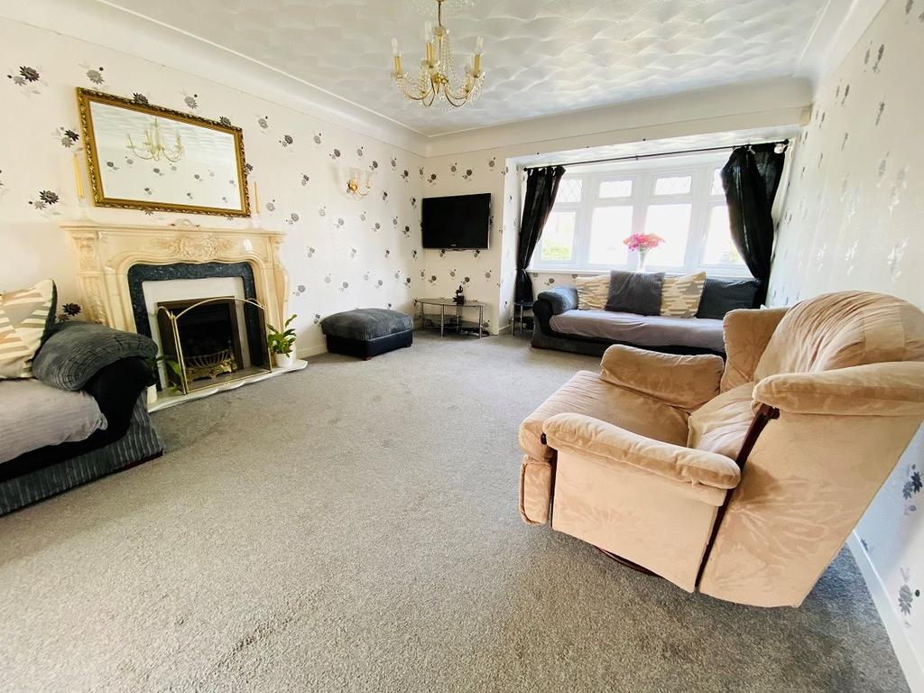 Gorse Way, Formby, Liverpool, L37 4 bed link detached house £415,000