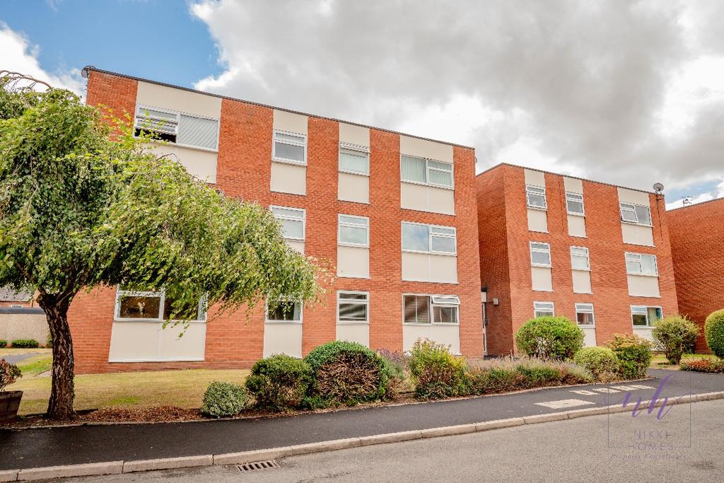 Clopton Court, Clopton Road, StratforduponAvon 1 bed flat for sale