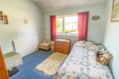 42 Avebury Road, Bristol, BS3 2QG