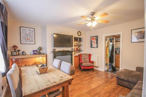 145 Lynton Road, Bristol, BS3 5LS