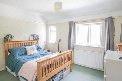 6 Brixham Road, Bristol, BS3 5LQ