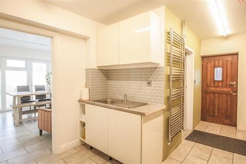 4 Brixham Road, Bristol, BS3 5LQ
