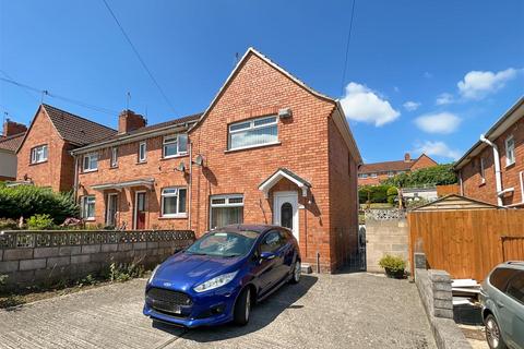120 Glyn Vale, Bristol, BS3 5JF