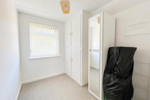 120 Glyn Vale, Bristol, BS3 5JF