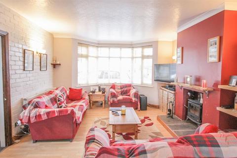 13 Aylesbury Crescent, Bristol, BS3 5NW