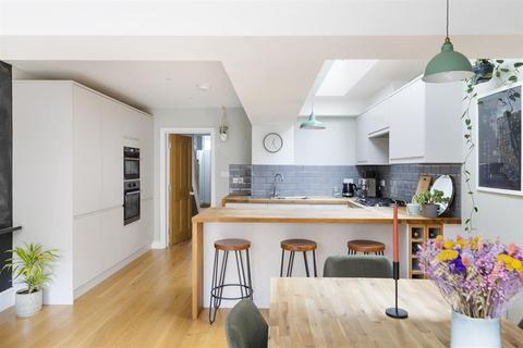 20 Ruby Street, Bristol, BS3 3DY