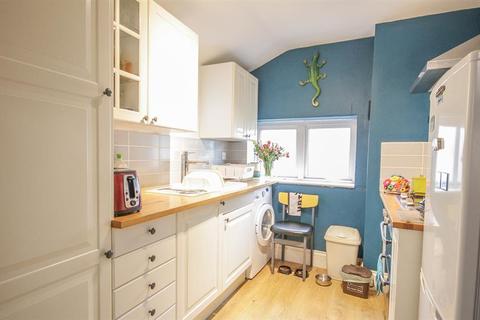 Flat 2, 23 Stanley Terrace, Bristol, BS3 3PJ