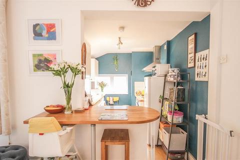 Flat 2, 23 Stanley Terrace, Bristol, BS3 3PJ