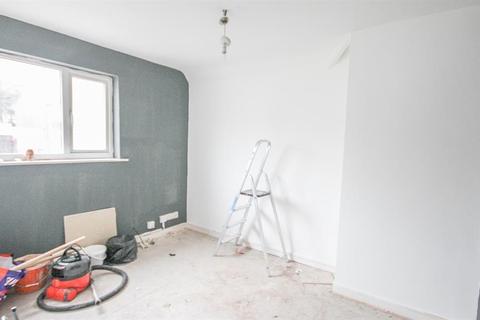52 Lynton Road, Bristol, BS3 5LT