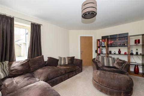 71 Lysander Way, Moreton-in-marsh, GL56 0GD