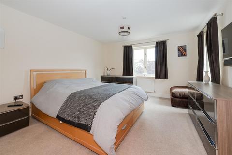 71 Lysander Way, Moreton-in-marsh, GL56 0GD