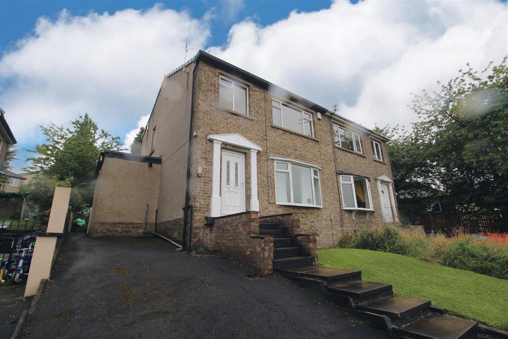 Pasture Lane, Clayton, Bradford 3 bed semidetached house for sale £