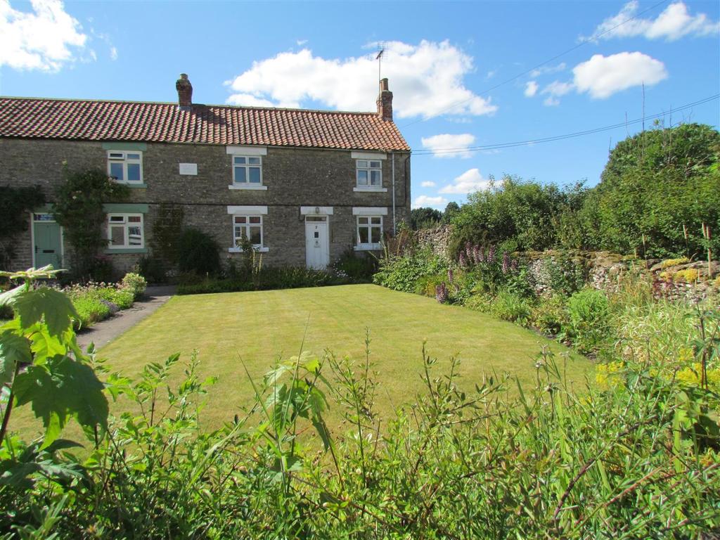 Cropton, Pickering 2 bed cottage for sale £280,000