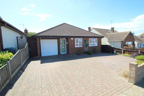 4 bedroom bungalow for sale - Coventry Gardens, Herne Bay