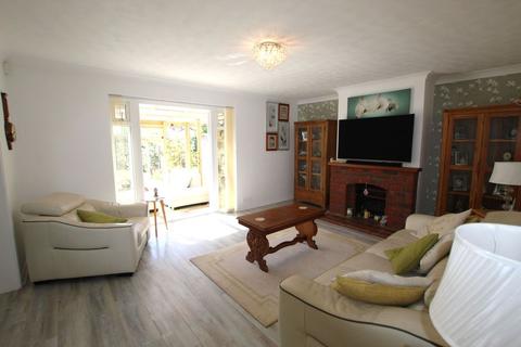 4 bedroom bungalow for sale - Coventry Gardens, Herne Bay