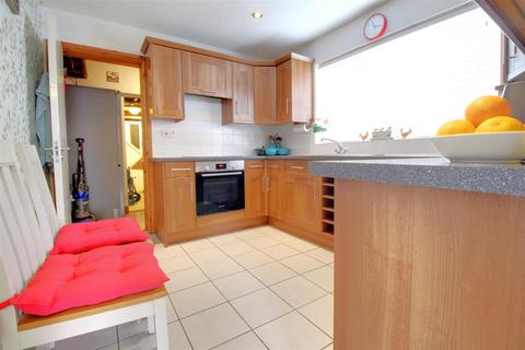 60 Well Cross Road, Gloucester, GL4 6RA
