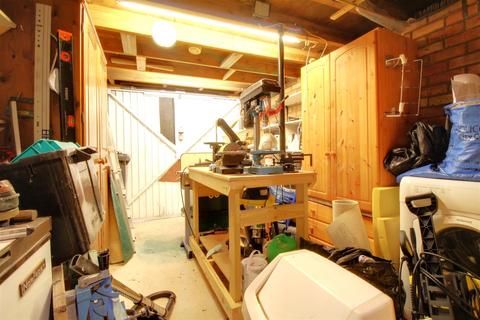 60 Well Cross Road, Gloucester, GL4 6RA