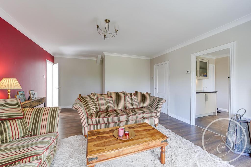 Main Street, East Keswick, Leeds 2 bed flat £250,000