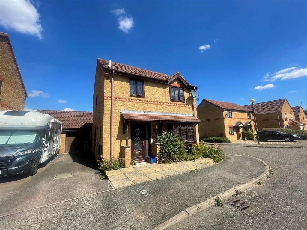 Millbank Place, Kents Hill, Milton Keynes 3 bed detached house £1,495 pcm (£345 pw)