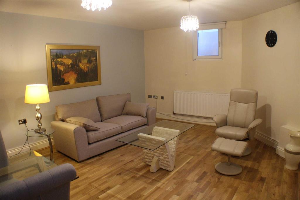 Whitworth House, 53 Whitworth Street, Manchester 1 bed apartment £850