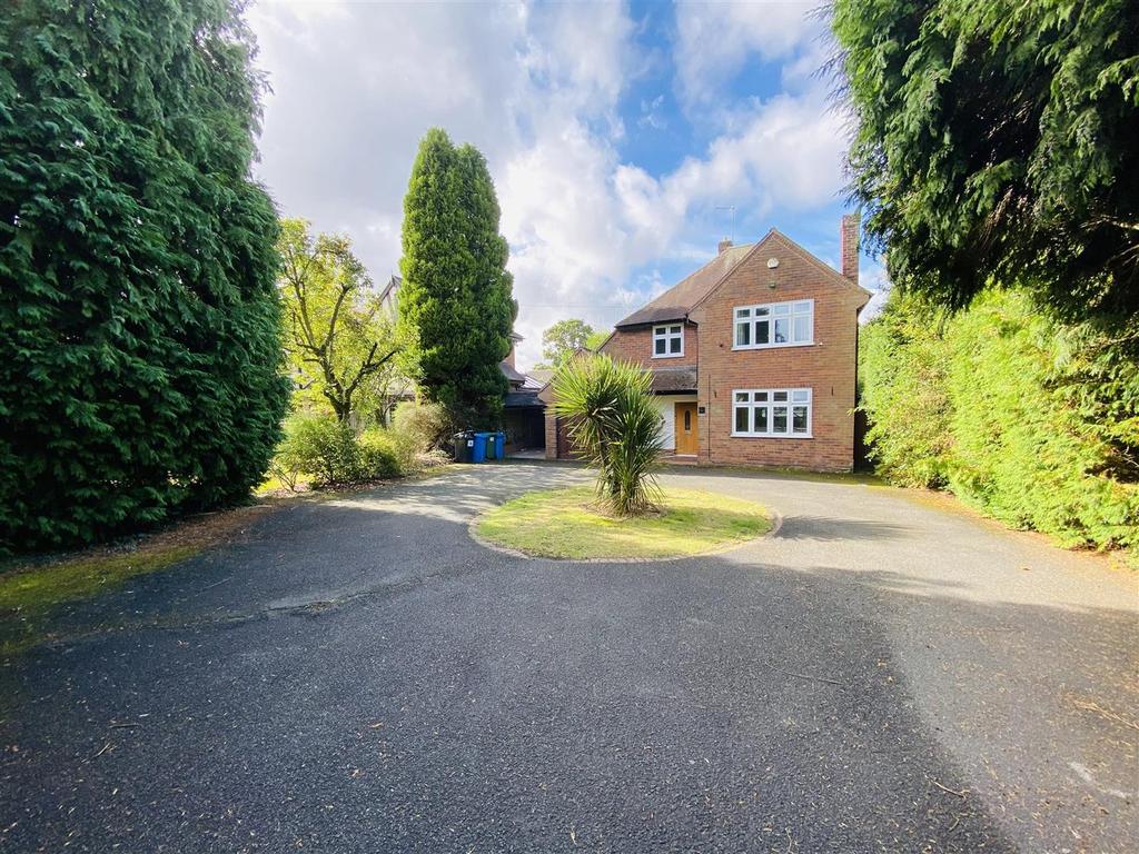 11 Brewood Road, Coven, Wolverhampton 3 bed detached house £1,350 pcm
