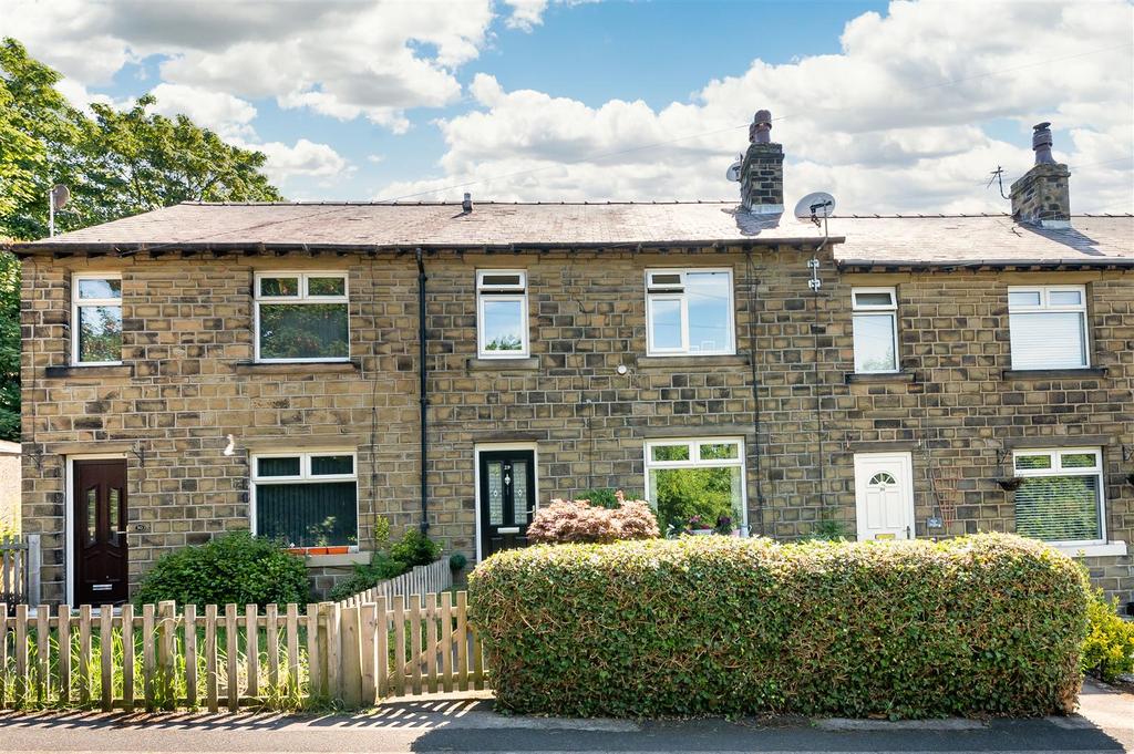 Oak Tree Road, Fenay Bridge, Huddersfield 3 bed terraced house £190,000