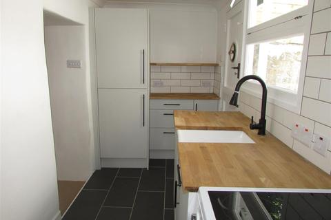 2 bedroom house to rent - Lower Chywoone Hill, Penzance