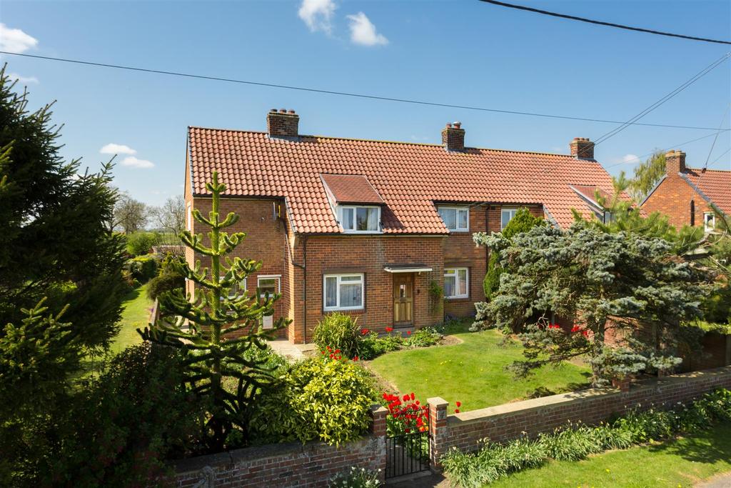 Yedingham, Malton 4 bed semidetached house £265,000