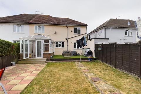 45 North Downs Road, New Addington, Croydon, CR0 0LE