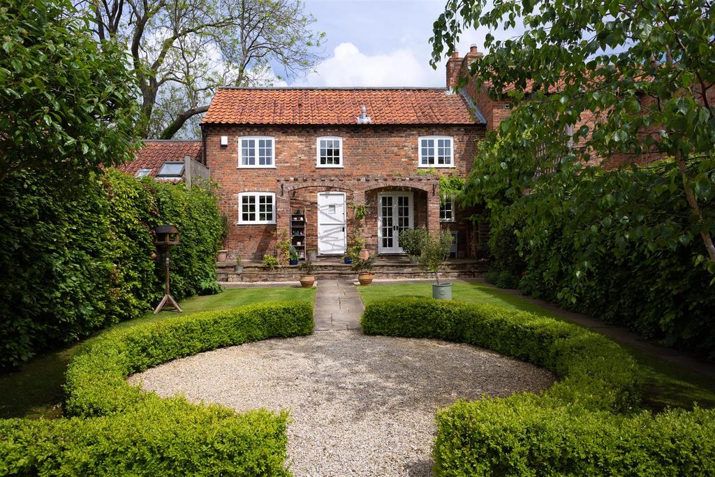 West Lilling, York 3 bed barn conversion £435,000