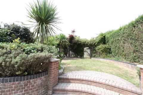 3 bedroom detached house to rent - Guest Avenue, Branksome