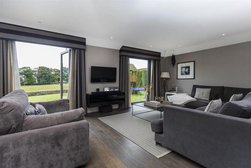 Krumlin Hall Cottages, Barkisland, Halifax 4 bed character property £