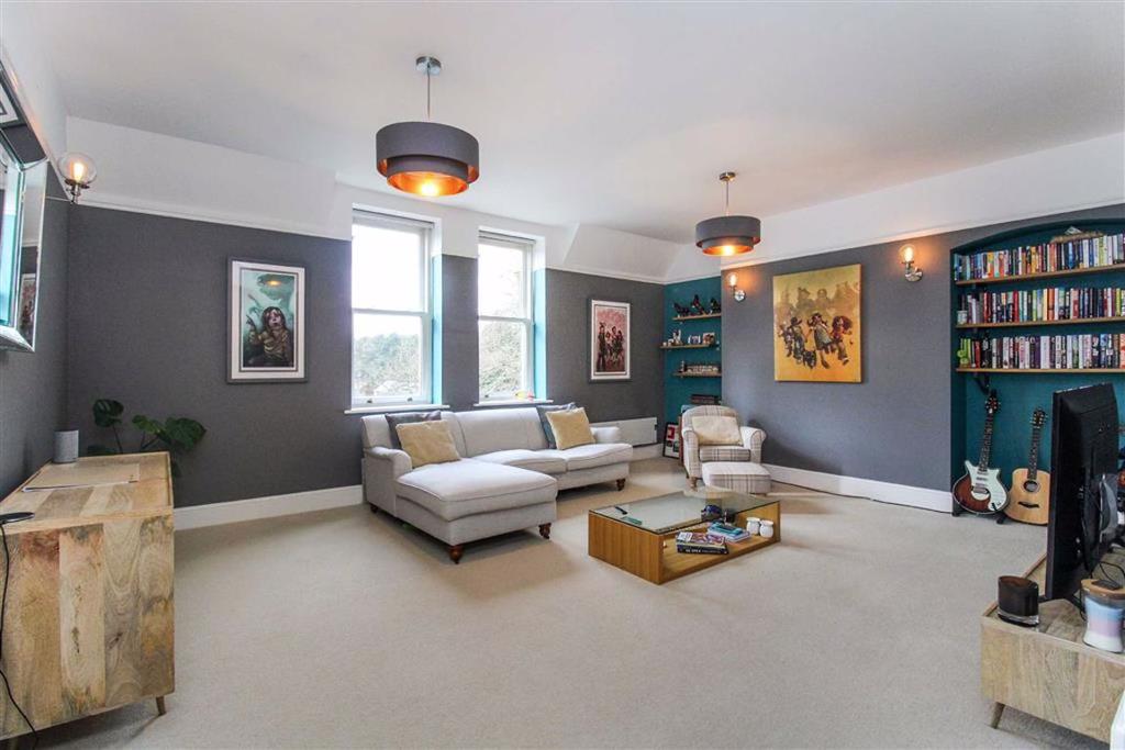 St Edwards Hall, St Edwards Park, Cheddleton 3 bed duplex £169,999