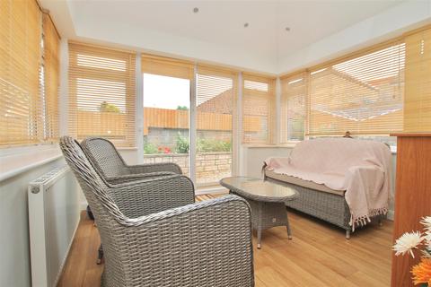 3 bedroom bungalow for sale - Lansdowne Road, Navenby, Lincoln