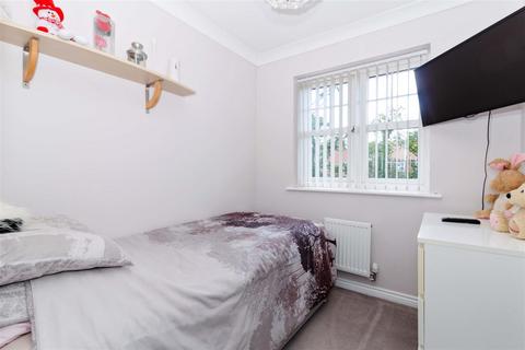 19 Gladiolus Grove, Worthing, BN13 3GU