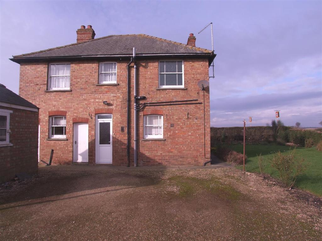 Main Road, Deeping St. Nicholas, Spalding 3 bed detached house £925