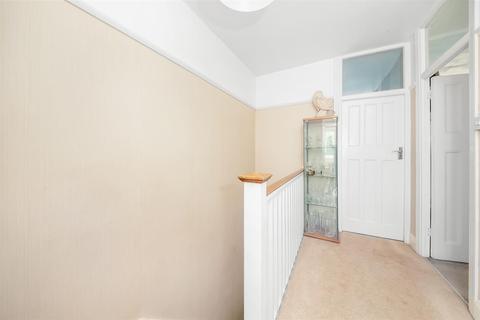 27 Spring Park Road, Croydon, CR0 5ED