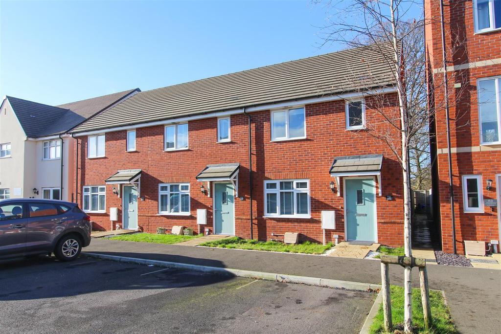 Augustus Avenue, Keynsham, Bristol 3 bed house £365,000