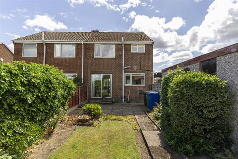 3 bedroom semi-detached house for sale - Greenside Avenue, Chesterfield