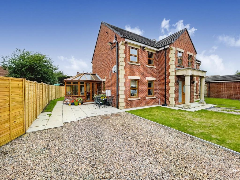 Briardene Court, Sherburn In Elmet, Leeds 5 Bed Detached House For Sale ...