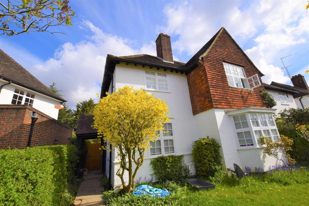 Brookland Rise, Hampstead Garden Suburb 3 bed house £3,140 pcm (£725 pw)