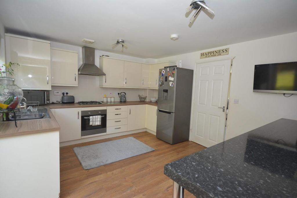 Kitchen 01.JPG