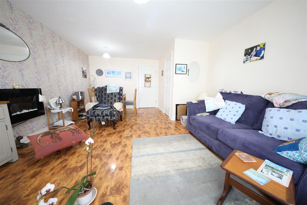Haweswater Way, Kingswood, Hull 3 bed townhouse for sale £185,000