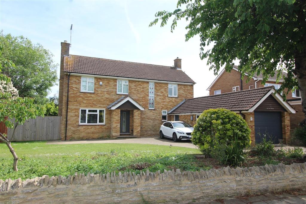 Hallfields Lane, Gunthorpe, Peterborough 4 bed detached house for sale