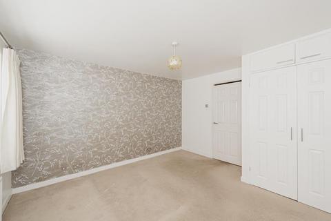 8, Spring Court Chessington Road, Epsom, KT17 1TQ